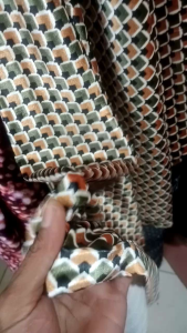 bahan / kain bludru motif