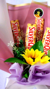 Buket coklat buket wisuda buket murah kado ultah kado aniversary buket silverqueen