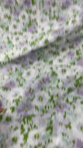 Vải kate hoạ tiết hoa xinh xắn . Chất vải mịn đẹp. Khổ vải 15m