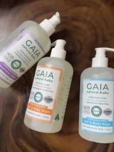 Sữa tắm gội cho bé Gaia Nature Baby chai 500ml