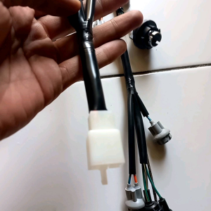 Fitting Lampu Belakang Mio: Komponen & Aksesoris Motor