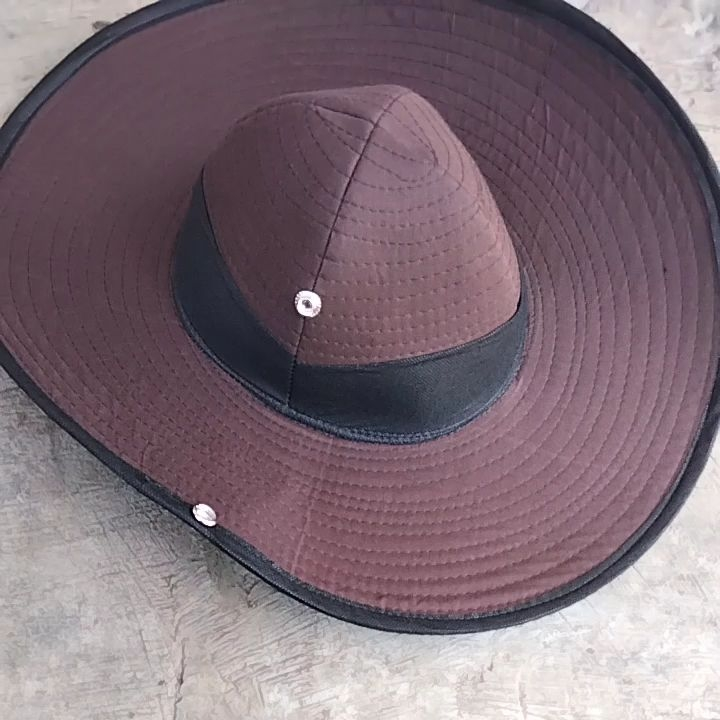 Topi petani perkebunan