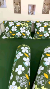 Sprei Kaos Confetti Karet Keliling + Sarung Bantal Guling Katun Motif Crimson Lilies