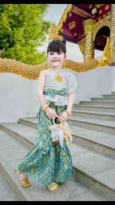 ชุดไทยประยุกต์เด็กผู้หญิง เสื้อเปิดไหล่แขนระบาย 2 ชั้น กางเกงขาบาน #cc