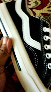 sepatu ventela basic low hitam putih.sepatu sekolah