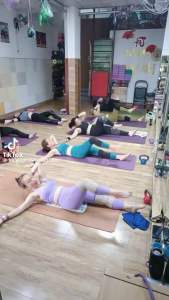 Thảm tập yoga cao su puu zu kích thước 183cm x 68 Cm tăng cường bề rộng tăng trải nghiệm khi tập bám sàn cực tốt mầu sắc đa dạng hàng thảm xịn đã khử khuẩn khử mùi thân thiện với môi trường chuẩn minh an sports.