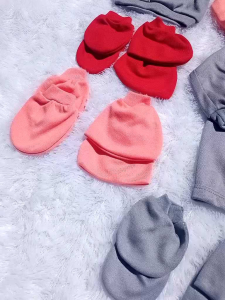 set piyama Bayi baru lahir polos 0-3 bulan