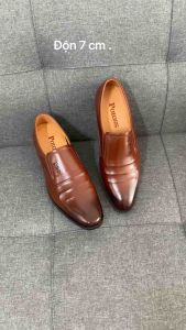 Giày tăng chiều cao 7 cm da bò thật cao cấp. giày da nam trẻ trung. Đế đi êm chân quai khâu xuyên đế chắc chắn.Hàng vip .bảo hành một năm .