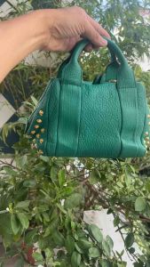 Túi 2hand xách tay mini da v.o.i phong thủy phối đinh nhà EmSiEm aut của Đức có code - T454