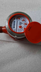 Đồng hồ đo lưu lượng nước nóng dùng cho khu nhà trọkhách sạn resot có nước nóng năng lượng mặt trời