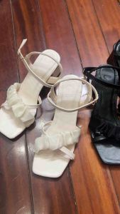 Dép sandal 5 phân gót vuông quai chéo bánh bèo mẫu mới 2024