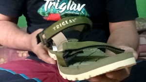Sandal Gunung Berkualitas Tinggi untuk Pria Dewasa