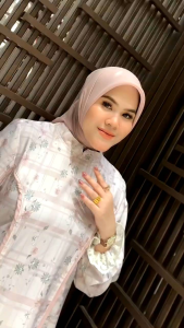 Larissa Dress Gamis: Desain Elegan & Bahan Kualitas Tinggi