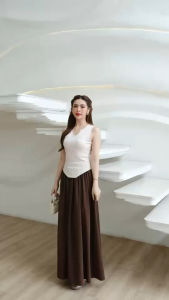 N10   เซ็ตเสื้อ+กระโปรงยาว ตัวเสื้อเป็นผ้าร่องยืด ทรงสวย ตรงอกเว้ากำลังดี