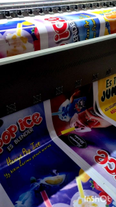 Banner Spanduk POP ICE Tanpa Tiang: Desain Modern & Promosi Efektif
