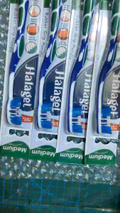 Berus Gigi Halagel/ Halagel Toothbrush (Medium)