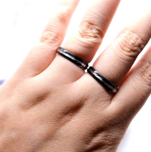 [GRATIS CETAK NAMA] Cincin Couple Titanium Anti Karat M70 | Cincin Pasangan | Cincin Hadiah | Cincin Lamaran | Cincin Tunangan | Aksesoris Pria Wanita