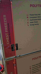 CHEST FREEZER POLYTRON 300 LITER PCF-318