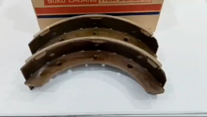 BRAKE SHOE DEPAN KAMPAS REM DEPAN PS100 PS110 ENGKEL FE T210 MB060237