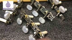 Khóa đàn guitar classic không rỉ - Đặt hàng tặng pick - Khóa bọc tay nhựa dễ vặn - khoảng cách giữa các chốt là 35 cm