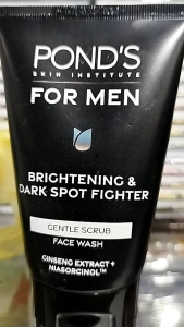 PONDS FOR MEN BRIGHTENING DARK SPOT FIGHTER FACEB SCRUB 100 ml
