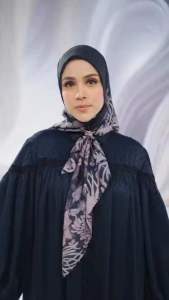 Hijab Segiempat Buttonscraves Hermosa Series with Logo B Bahn Voal Lasercut Semi Premium - Jilbab Buttonscraves