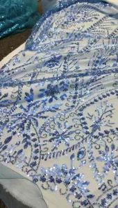 Kain Mewah & Bahan Kebaya Terbaru: Pilihan Terbaik untuk Anda