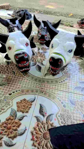 Mainan Banteng Kayu Full Bulu: Tradisi & Nilai Edukatif