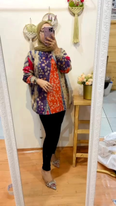 KAOS WANITA IMPORT//KAOS WANITA KEKINIAN//KAOS RAJUT WANITA LENGAN PANJANG//KAOS BAJU WANITA RAJUT MOTIF LEAF