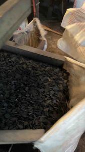 10kg-than gáo  dừa  lọc nước- than cao cấp khử  phèn khử độc an toàn thiên nhiên 100% size 15mm-30mm