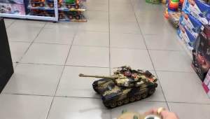 2.4G 10CH RC Tank With Light Sound RC Car Toys Tangki RC Dengan Bunyi Ringan