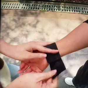 Throwing a ball is good for intelligence手腕球老年人儿童锻炼神器健身球甩甩球锻炼解闷防痴呆锻炼脑力手指灵活