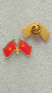 Huy hiệu cài áo lá cờ Việt Nam - Liên xô pin cài áo quà tặng Vietnam - Soviet cccp