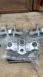 Segitiga Atas Kawasaki Ninja R SS: Desain Unik Motor & Aksesoris