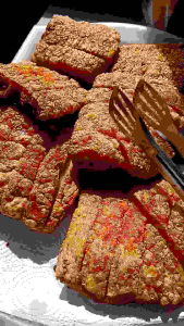 หมูกรอบ เชต500กรัมหนังบาง เนื้อนุ่ม ชุ่มฉ่ำเพร้อมเครื่องเคียง