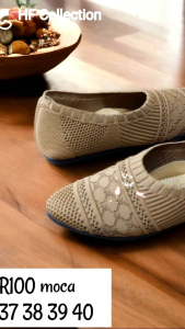 Slip on rajut wanita merk kickers size 37-40