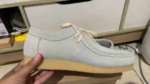 Sepatu sneakers pria chunky kulit suede wallabee moc abu crepe outsole
