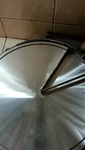 loyang crepes baja tebal diameter 30cm semi-otomatis sudah di lengkapi segitiga perata