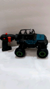 Mobil RC Remote Control Jeep Metal Jip Wrangler Baterai Cas Open Pintu no 1025