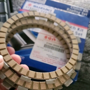 Plat Kopling Satria Fu SGP Suzuki 22440-25G00-KIT Piber Kopling Suzuki Satia Fu 150 Isi 5Pcs 1Set