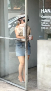 Atasan Wanita VOMME Crop Top One Shoulder Rib Melar