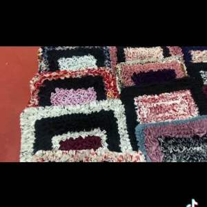 พรมเช็ดเท้า ผ้าเช็ดเท้า ทรงวงกลม และ สี่เหลี่ยม (ผสมได้) ทําจากผ้าหนังไก่ ซับน้ําได้ดี (คละได้)