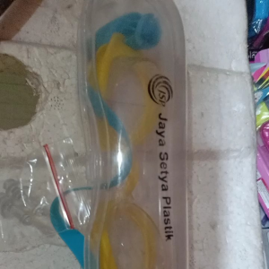 Mainan anak Kacamata Renang dengan penutup telinga