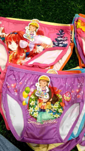 กางเกงในลายการ์ตูนเด็กผู้หญิงมีแบบขาเว้า กับ ขากางเกง ผ้านุ่มใส่สบายยกแพ็คมี10ตัวคละสี สินค้าพร้อมส่งจ้า