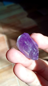 เอกลักษณ์ พริกดอกเบี้ย ขนาด 9.6 กรัม อเมทิスต์ Amethyst 💜 #Ame3 #หินดิบ หินสีม่วง หินธรรมชาติ