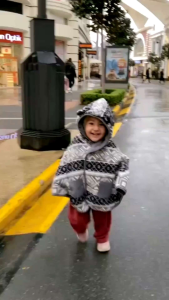 CuddleMe Baby Cape: Desain Bayi Nyaman & Jaket Bayi Multifungsi