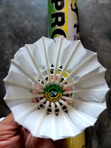 PROWAN Gold Shuttlecocks Bola Badminton Putih Pucat Akselerasi Tinggi