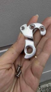 Móc Cùi Đề Xe Đạp Tương Thích Xe Giant Pat Cùi Đề Sau Hợp Kim Nhôm 3 Lỗ - So Sánh Hình Trước Khi Đặt