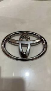 Emblem INNOVA REBORN Logo gril depan INNOVA REBORN ORIGINAL BARANG ORIGINAL BAGUS MULUS HARGA 1 PCS PANJANG NYA 17 cm