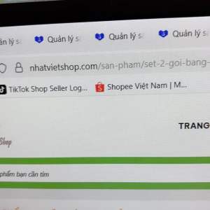 Set 2 Gói Băng Vệ Sinh Ban Đêm Mỏng Cánh Laurier Nhật Bản (30cm - 9 Miếng)